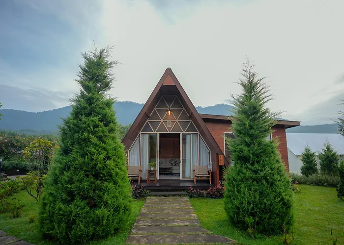Svargan Lakeside Glamping ラグジュアリーテント *