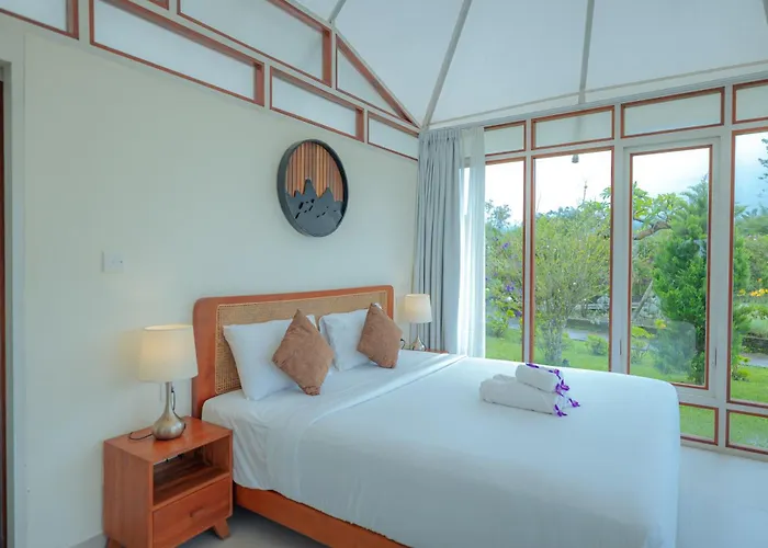Svargan Lakeside Glamping ラグジュアリーテント