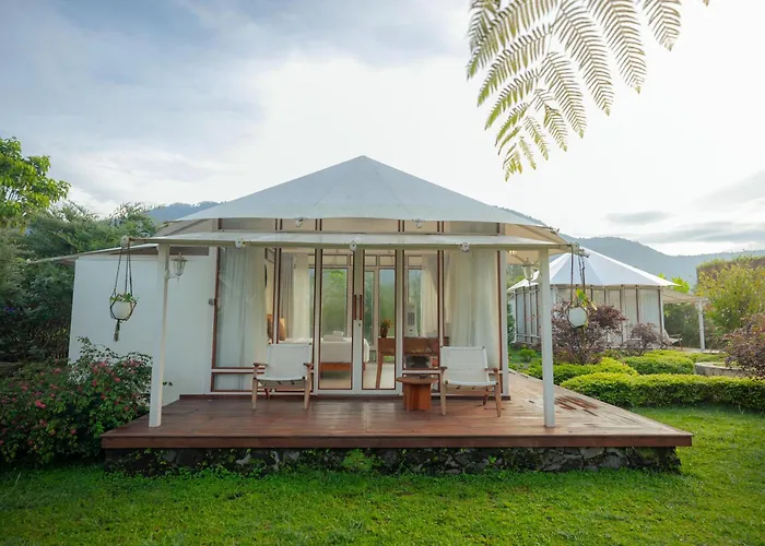 Svargan Lakeside Glamping