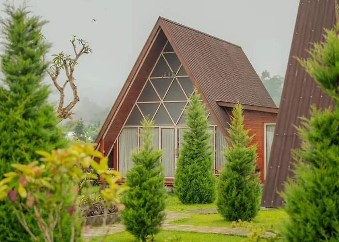 Svargan Lakeside Glamping Selemadeg
