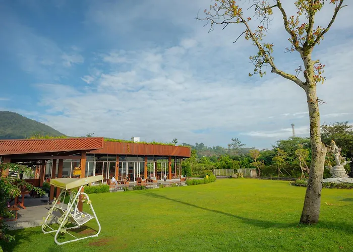 Svargan Lakeside Glamping * Selemadeg